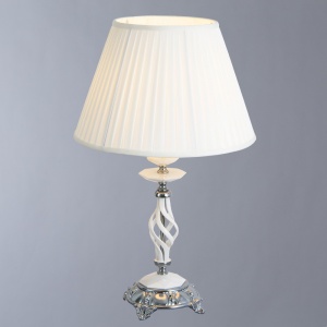  Настольная лампа Divinare Cigno 8825/03 TL-1 